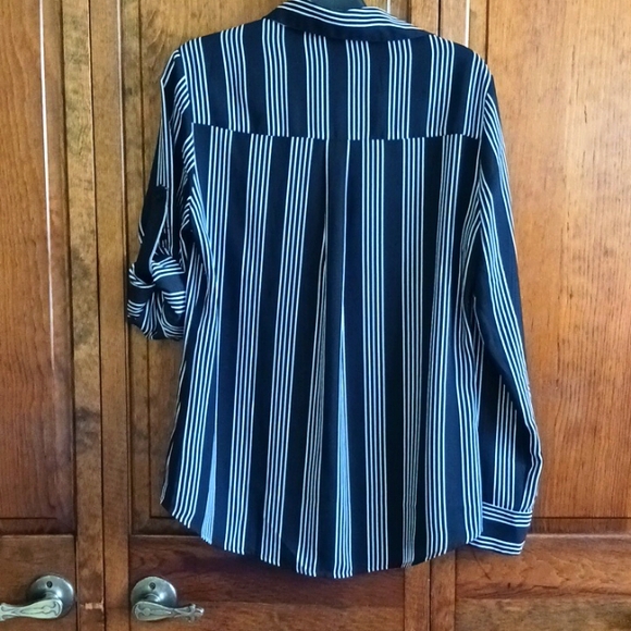 Express portfolio blouse black and white stipes - Picture 6 of 9